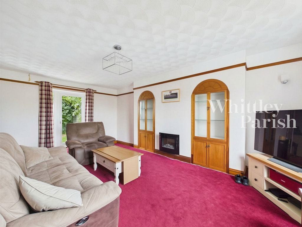 Property photo 3 of 18