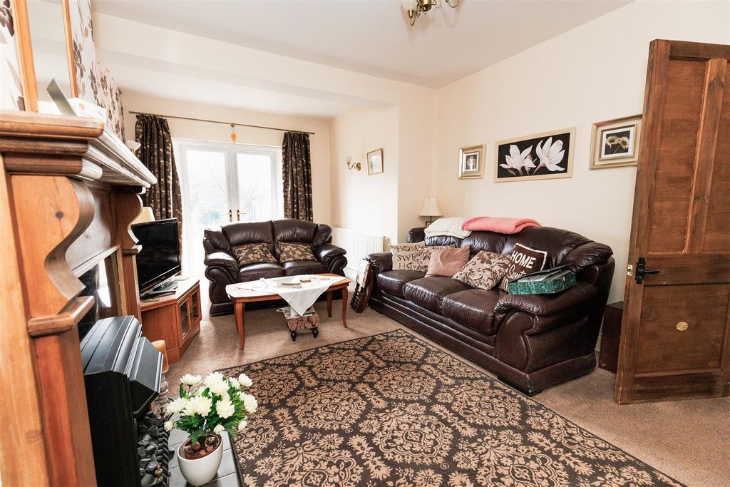 Property photo 3 of 17 Extended Reception Room