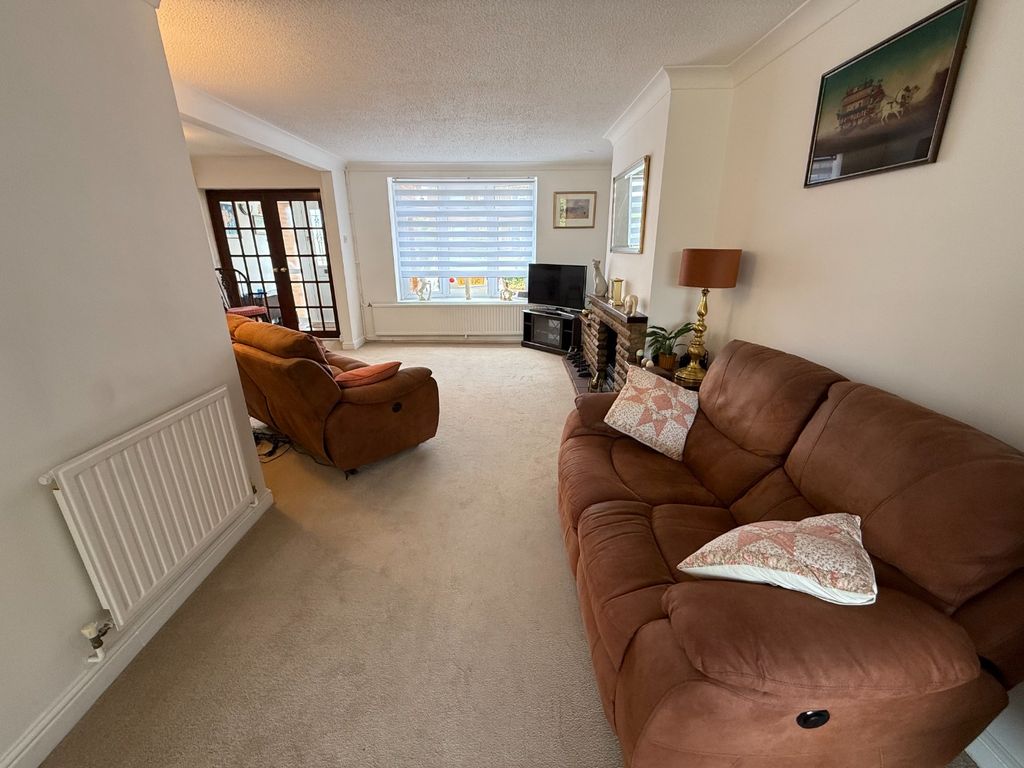Property photo 3 of 16 5198364