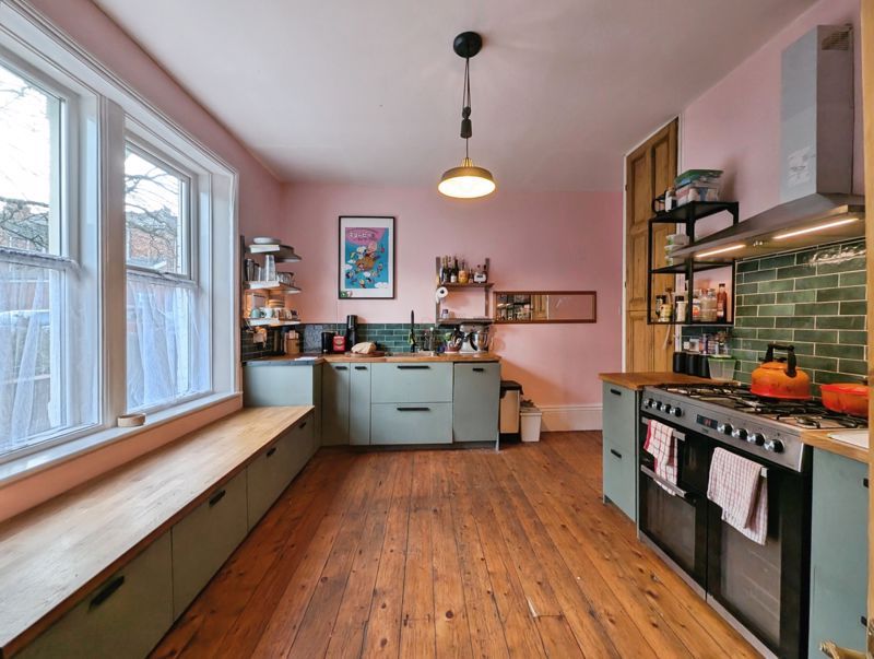 Property photo 3 of 13 Photo 13