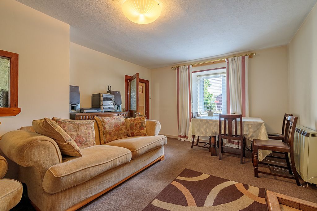 Property photo 2 of 47