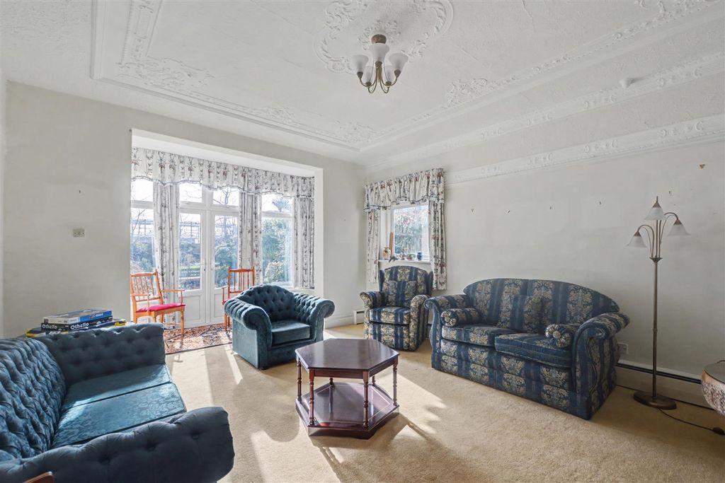 Property photo 2 of 37 Lounge_1.Jpeg