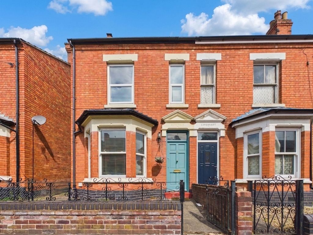 Property photo 1 of 17