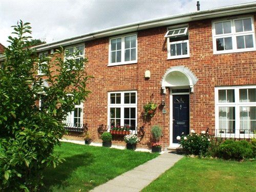 Property photo 1 of 18 Photo 01