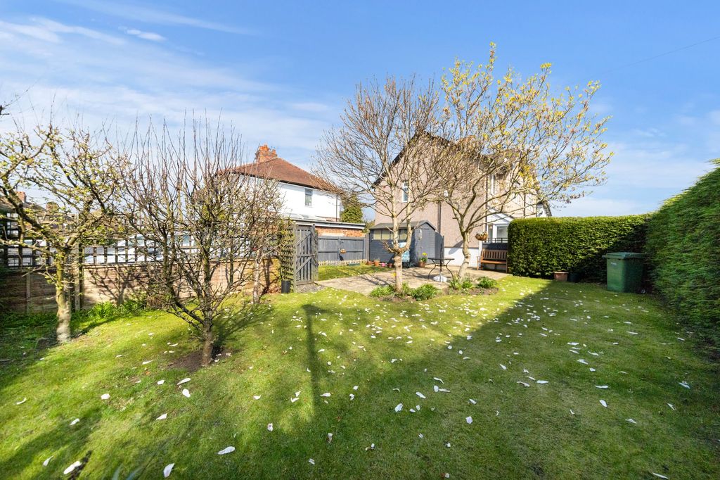 Property photo 2 of 24