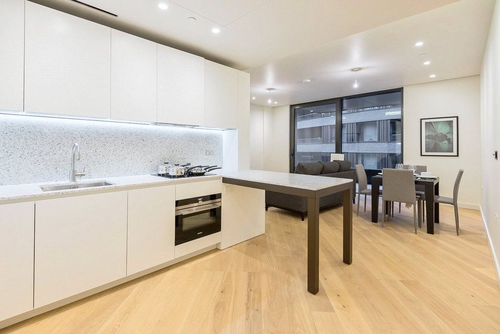 Property photo 3 of 21 Picture No. 32