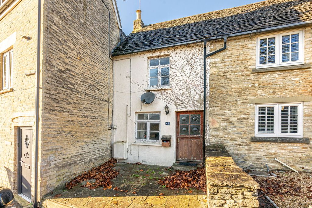 Property photo 1 of 10