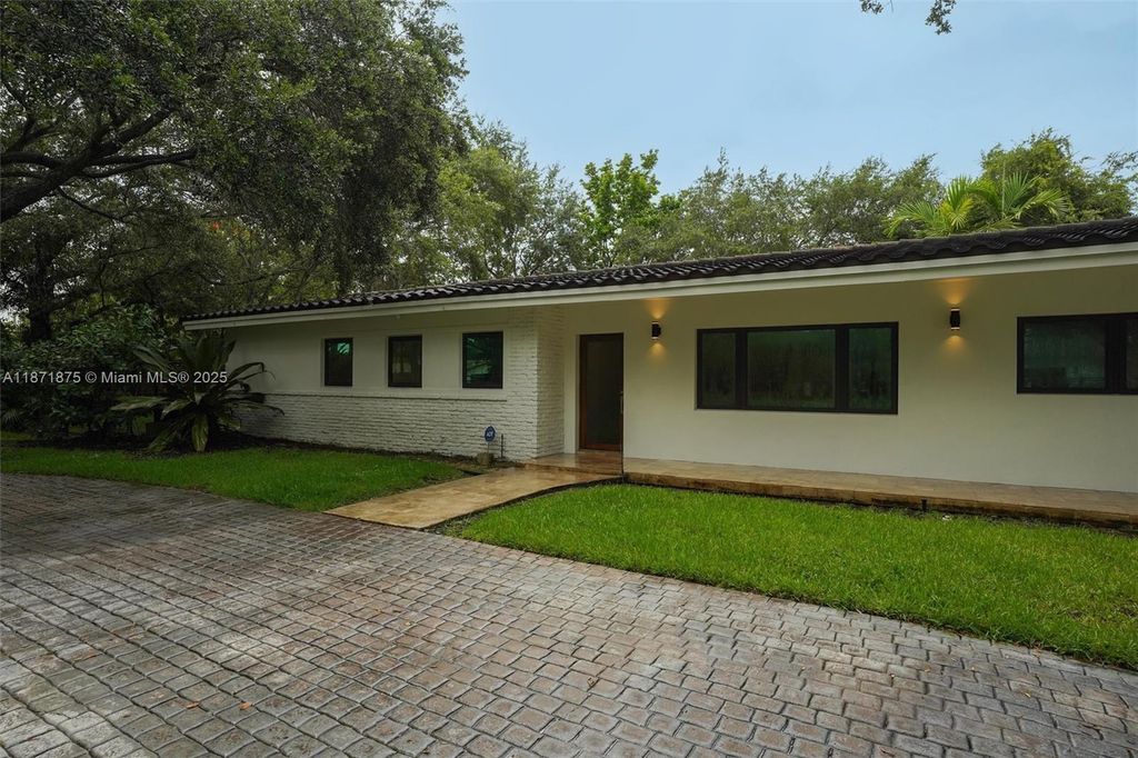 Property photo 3 of 49 <Alttext/>