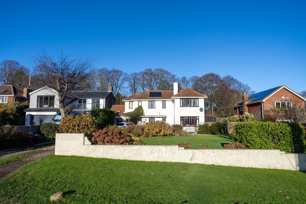 Property photo 1 of 22 Picture No. 04