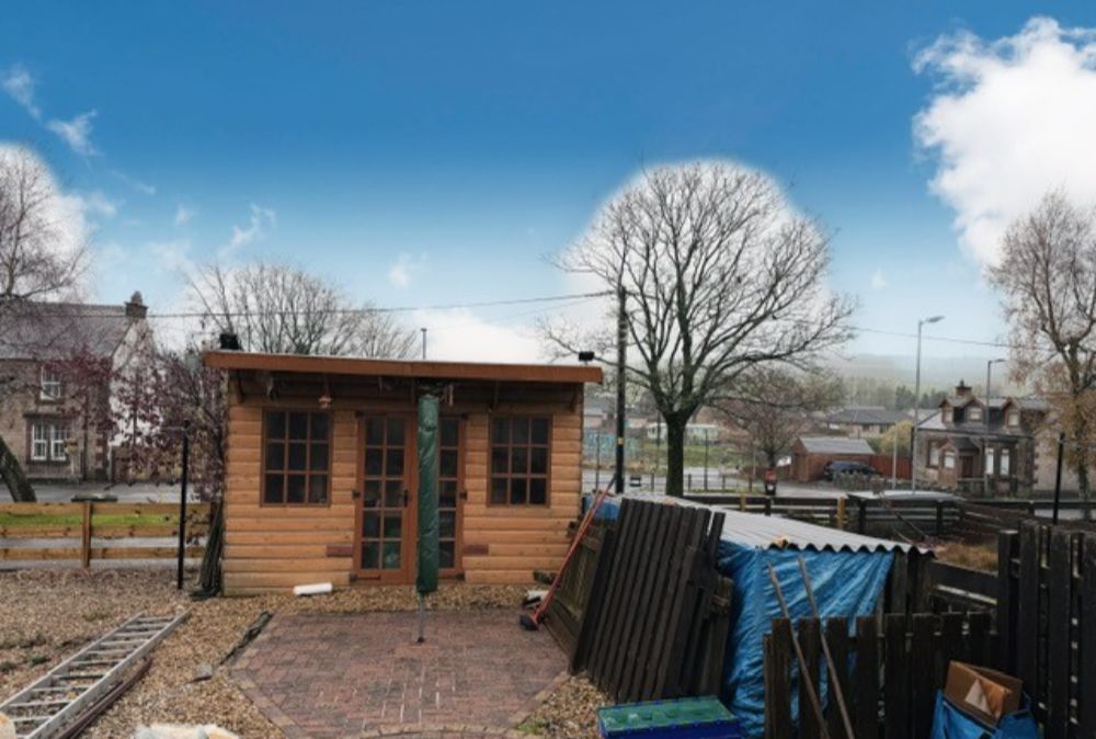 Property photo 2 of 8