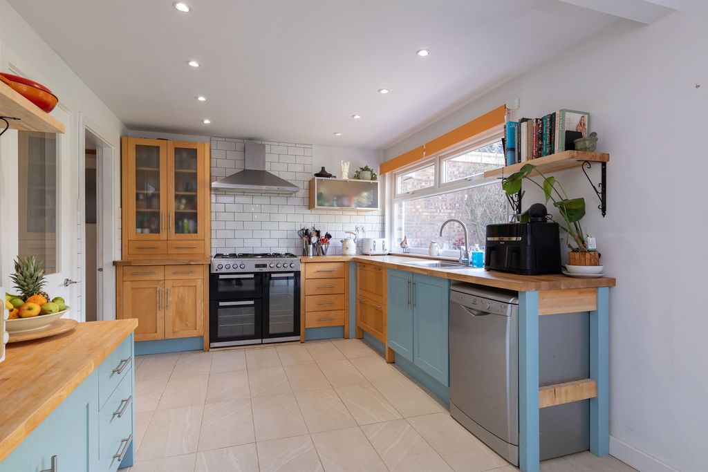 Property photo 2 of 14 Kitchen/ Diner