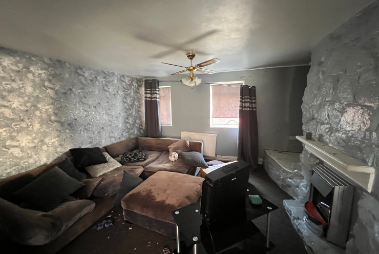 Property photo 3 of 12