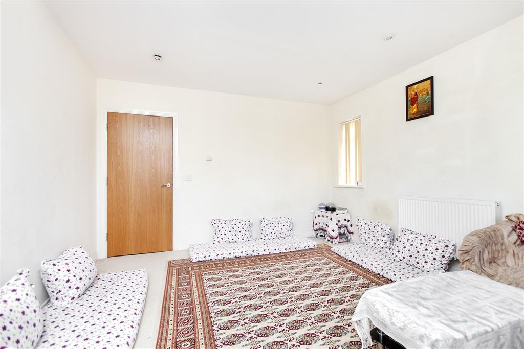 Property photo 3 of 11 P03.Jpg