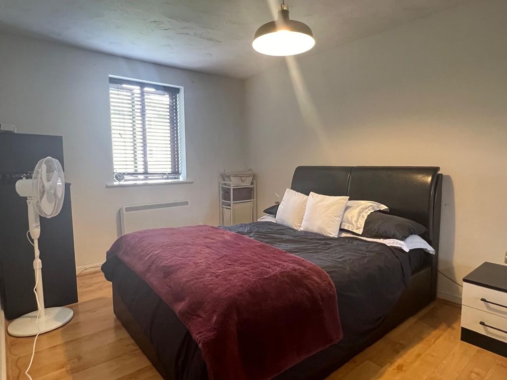 Property photo 3 of 6