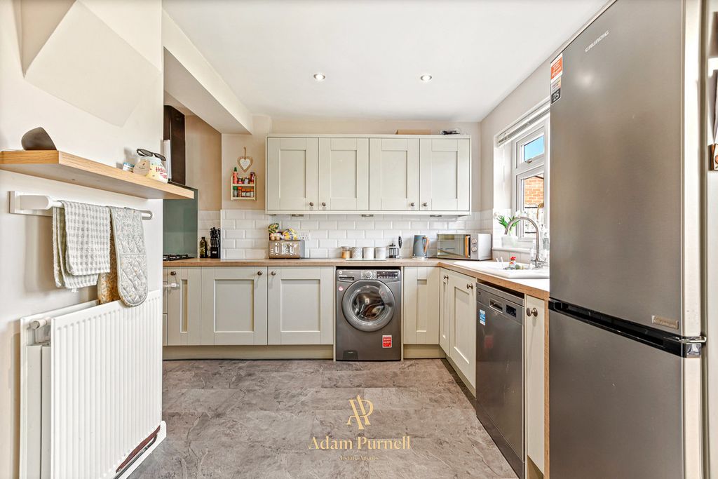 Property photo 3 of 20