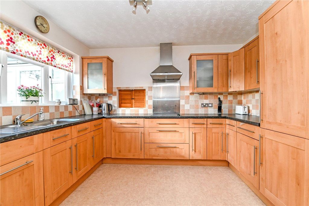 Property photo 3 of 32 Picture No. 3