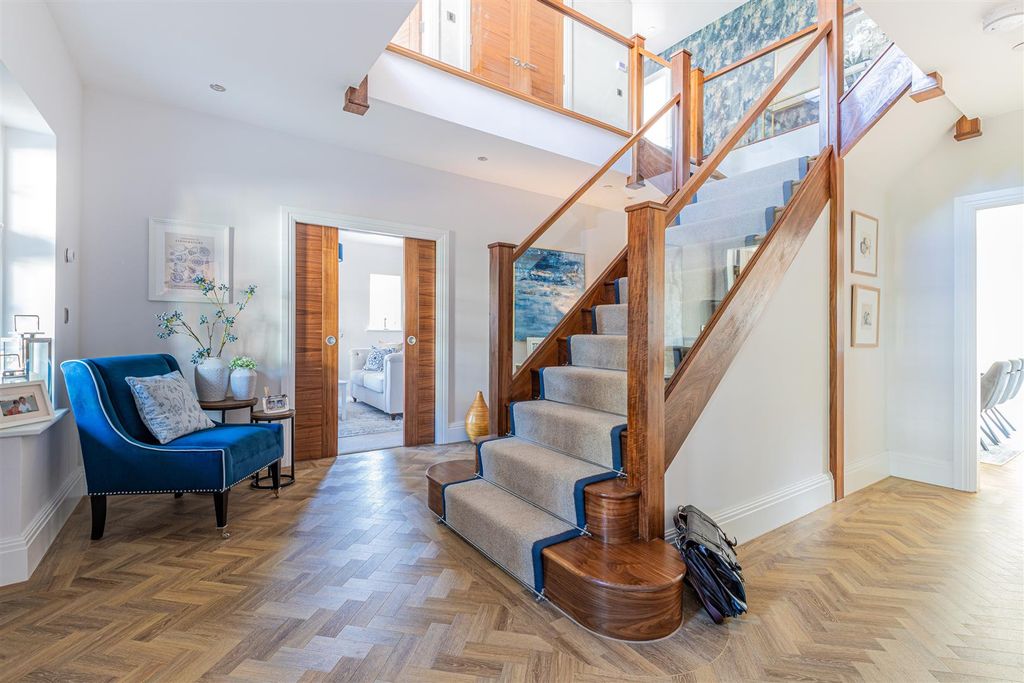 Property photo 2 of 48 Coed Pengham 1-2.Jpg
