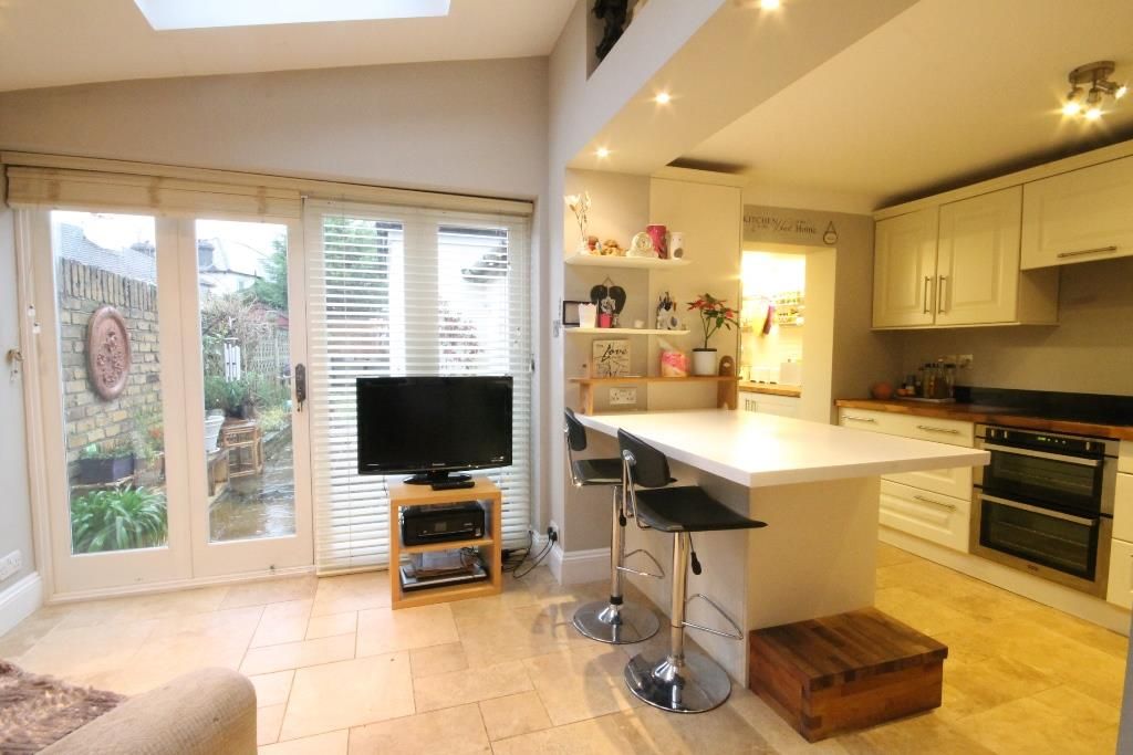 Property photo 3 of 12