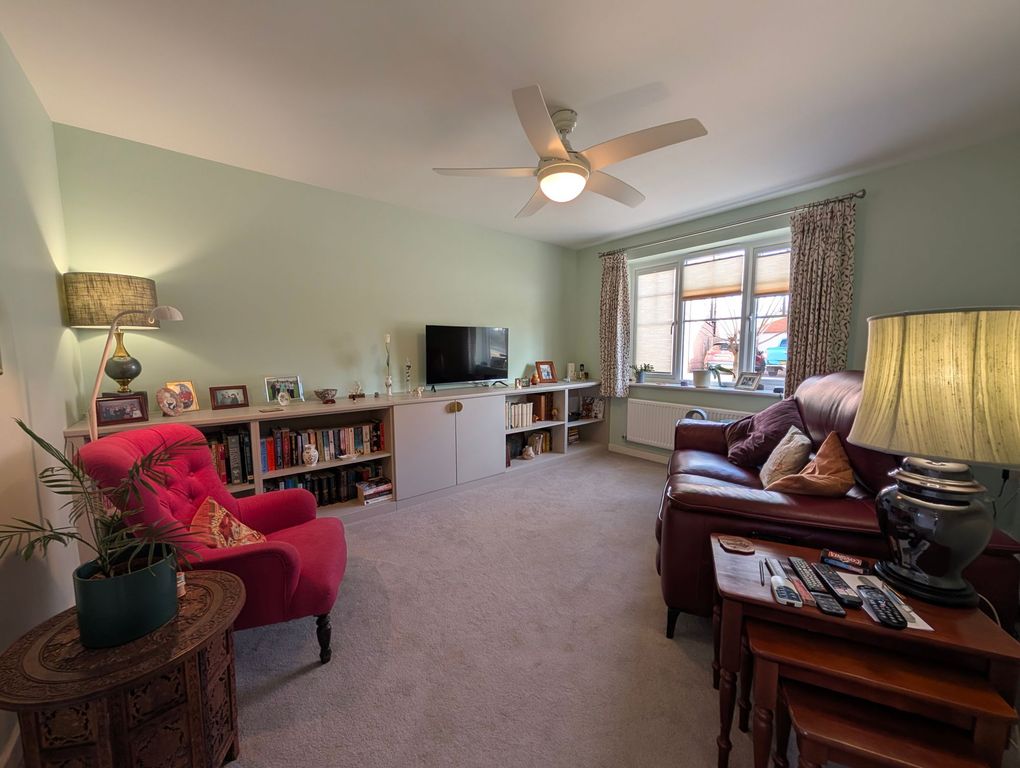 Property photo 2 of 16