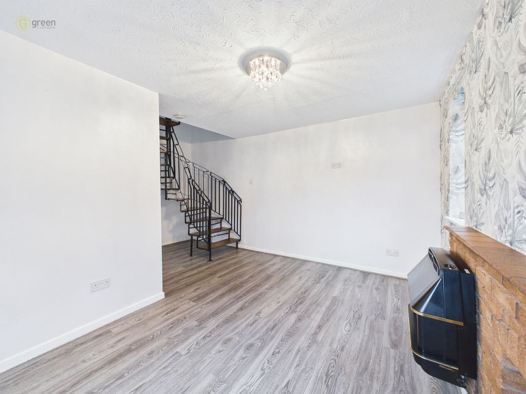 Property photo 3 of 9 Cam01698G0Pr0146Still001