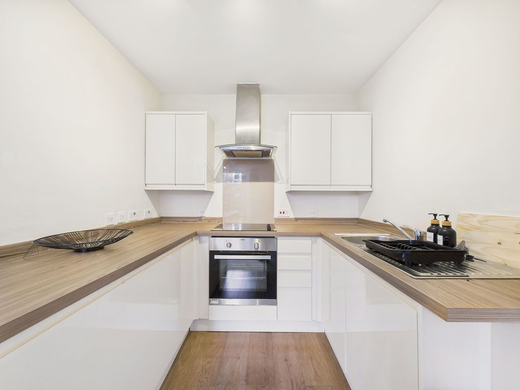 Property photo 2 of 7 Kitchen