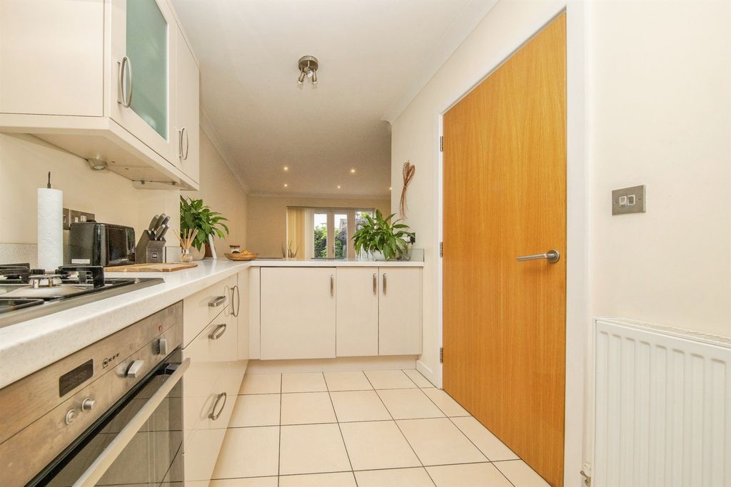 Property photo 2 of 12
