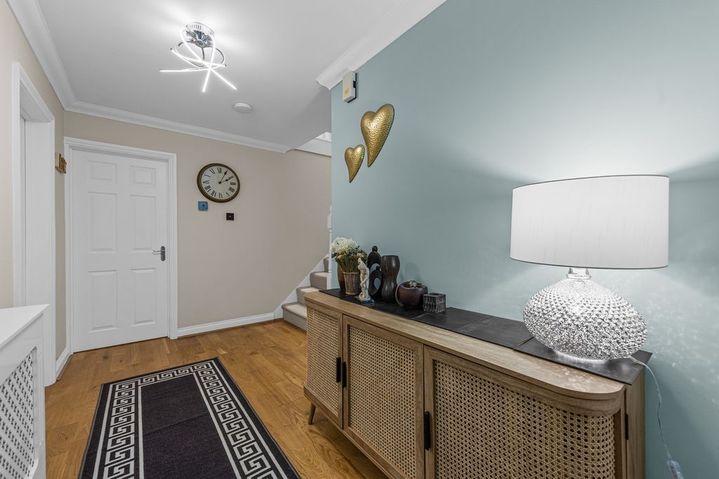 Property photo 3 of 30