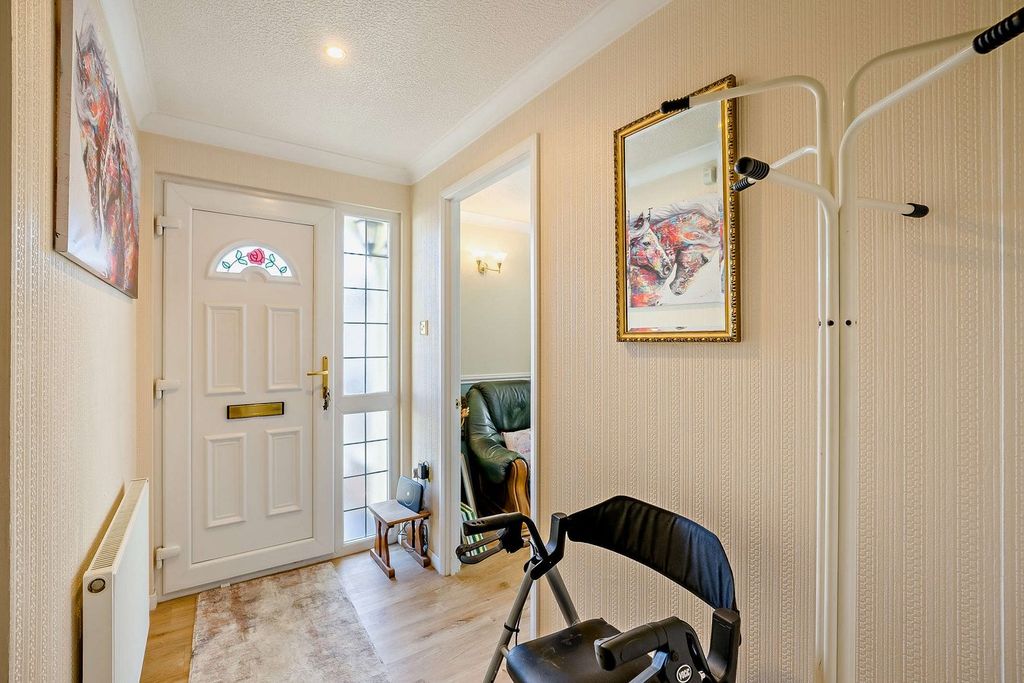 Property photo 2 of 29
