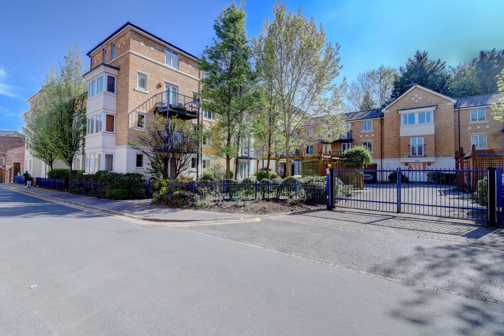 Property photo 1 of 10 Picture No. 01