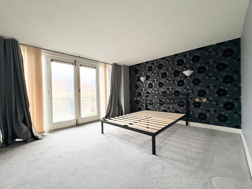 Property photo 3 of 9 Picture No. 16