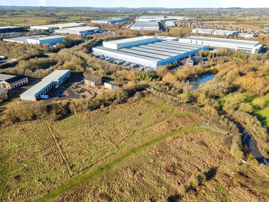 Property photo 3 of 31