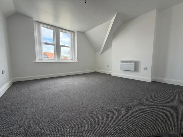 Property photo 1 of 5 6 Carmen Sylva Living Room 2026.Jpg