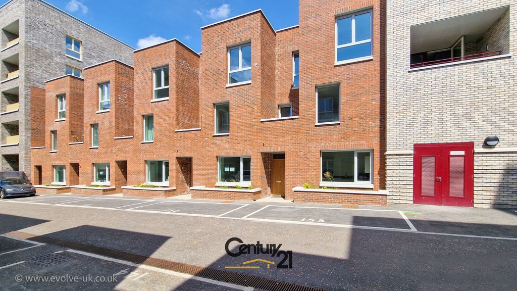 Property photo 2 of 27 Img-20251020-Wa0017