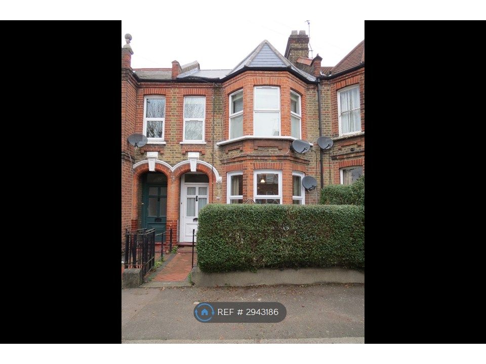 Property photo 1 of 10 Gound Floor Flat