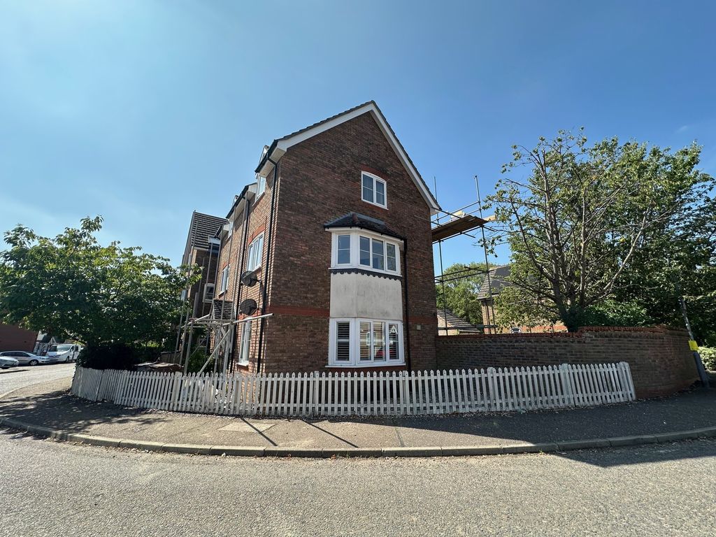 Property photo 1 of 22