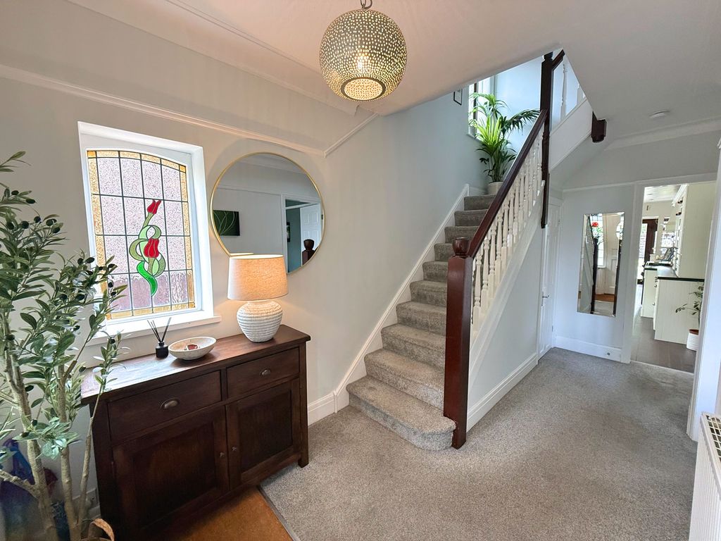 Property photo 2 of 48