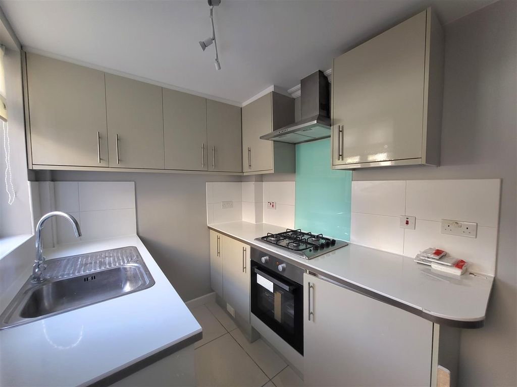 Property photo 2 of 11 1000213306.Jpg