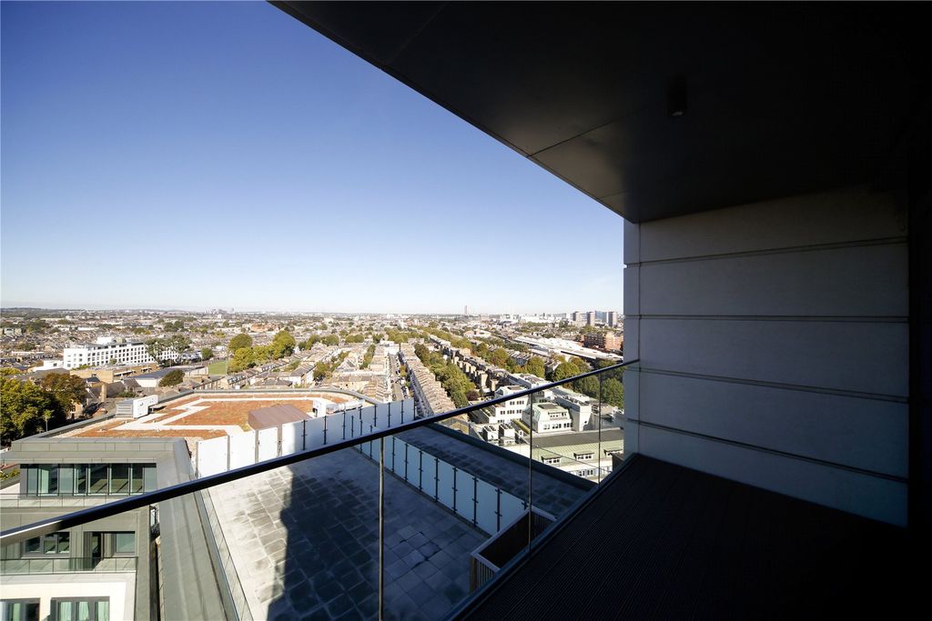 Property photo 3 of 18 Marquis House