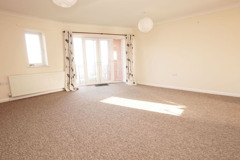 Property photo 2 of 16 Lounge/Diner