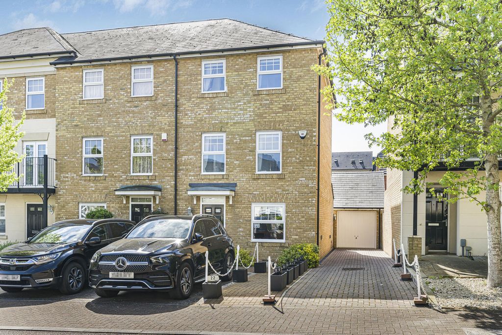 Property photo 1 of 13 Front (Exterior)