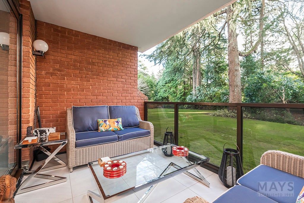 Property photo 2 of 32