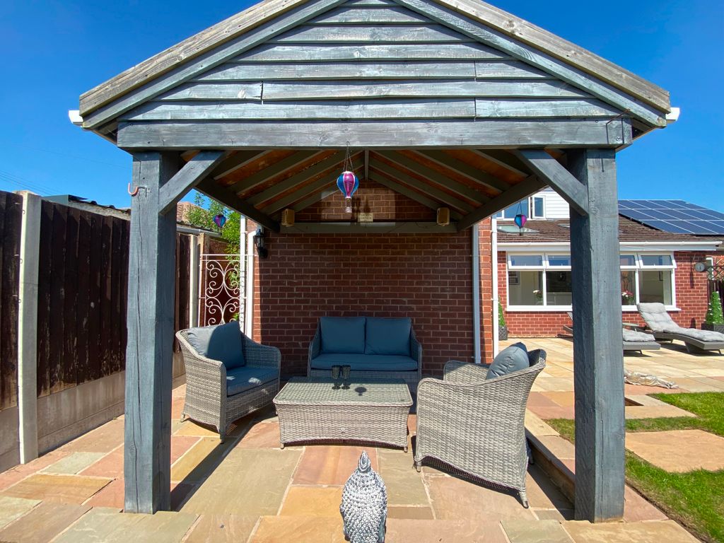 Property photo 3 of 32