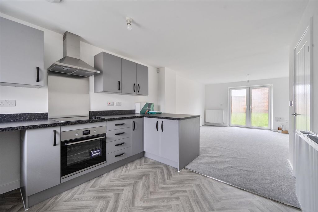 Property photo 2 of 10 1400699-4-6968Eff4554F7.Jpg