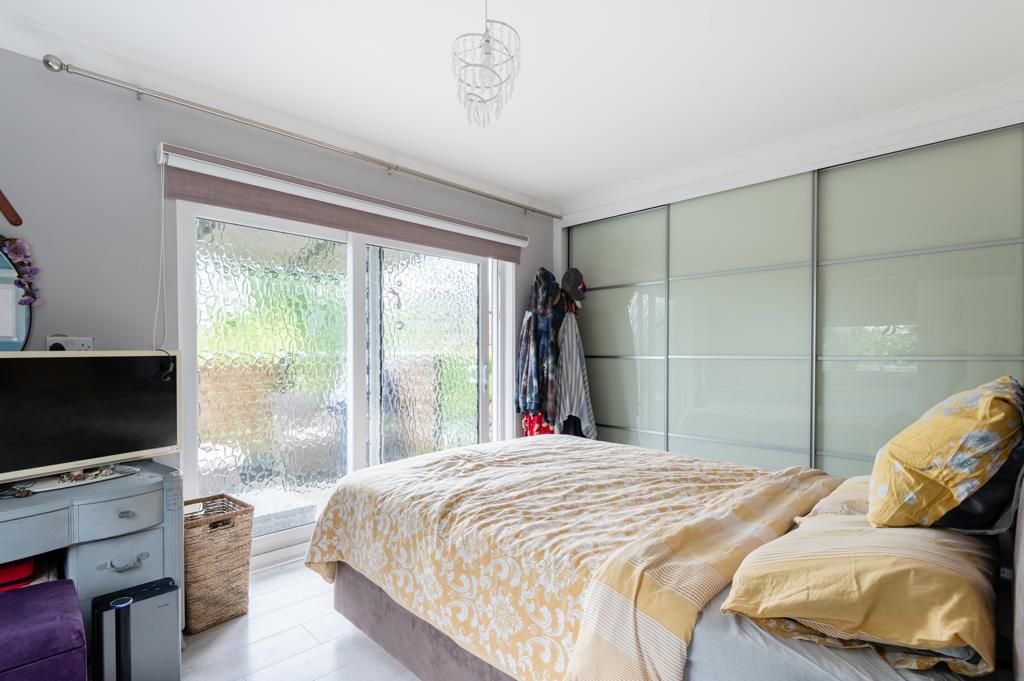 Property photo 3 of 23 Lev1486Pem Bedroom 1.Jpg