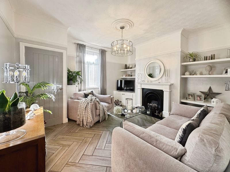 Property photo 2 of 12 Lounge