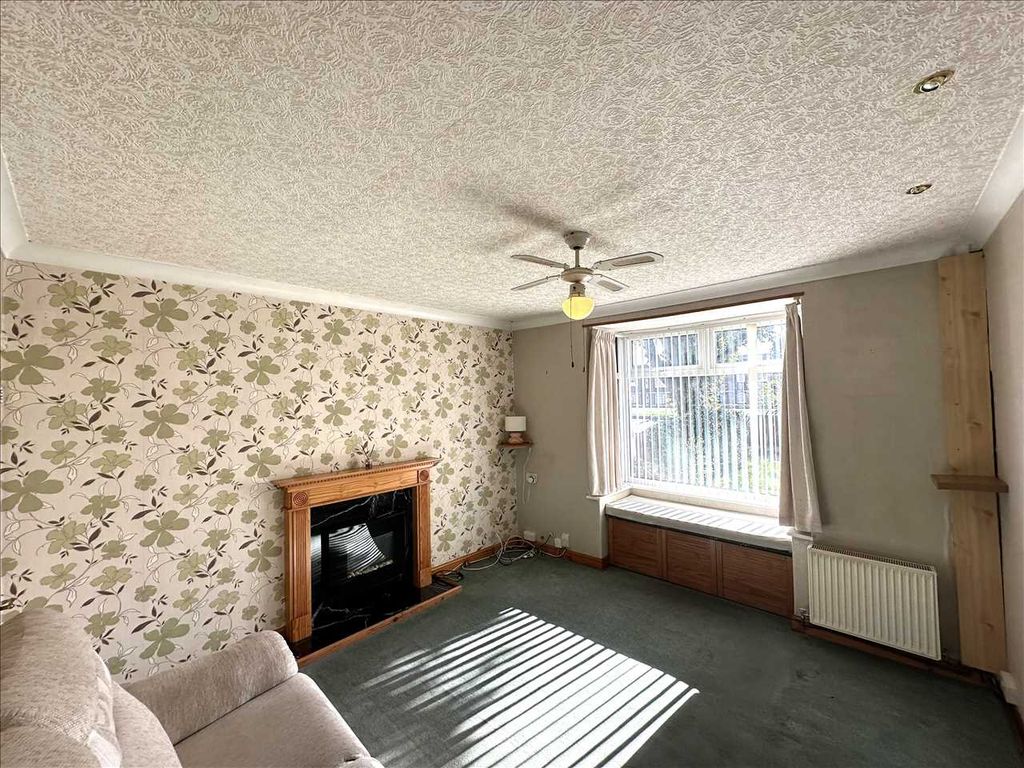 Property photo 2 of 15 Ground Floor