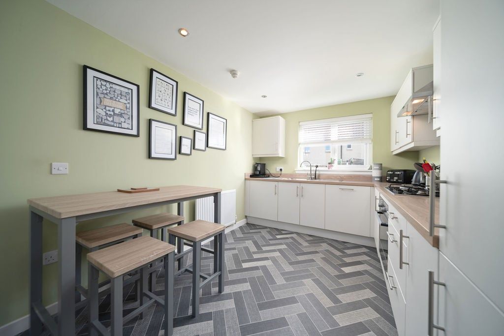 Property photo 3 of 31