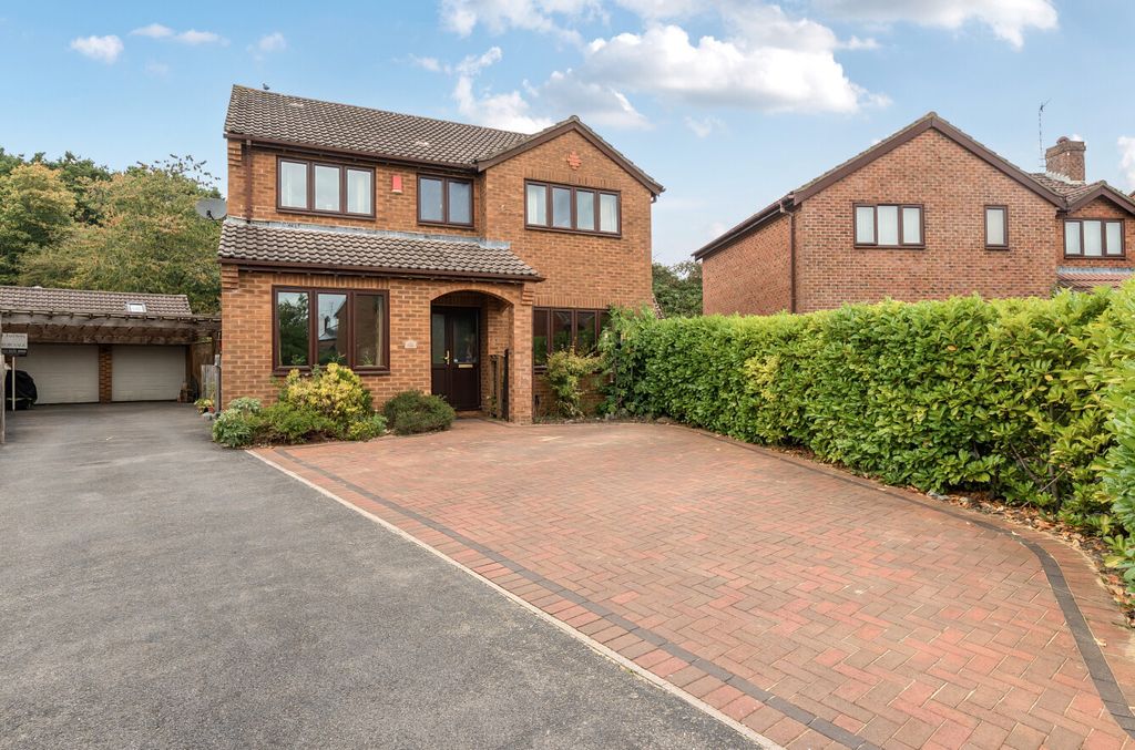 Property photo 1 of 14 1342967-14-68A746...