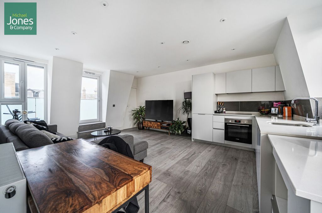 Property photo 1 of 13 Kitchen