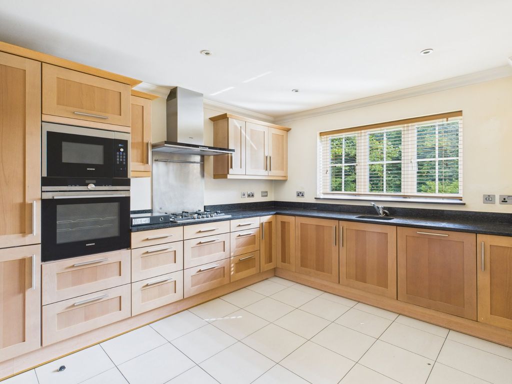 Property photo 1 of 15 Picture No. 11